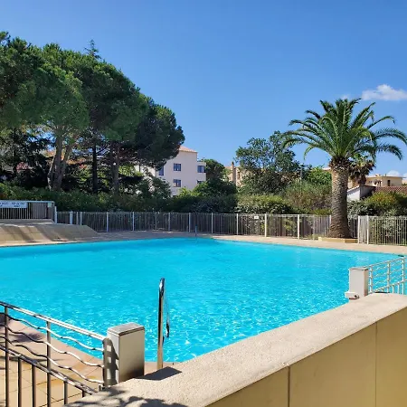 Miougrano 2 Pieces Climatise 40m2 Piscine Parking Lägenhet