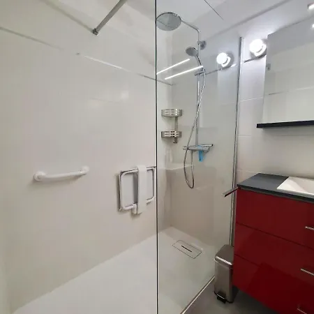 Miougrano 2 Pieces Climatise 40m2 Piscine Parking *